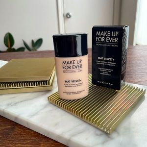 Make Up Forever Mat Velvet #30 Foundation | Matifying Foundation for Oily Skin